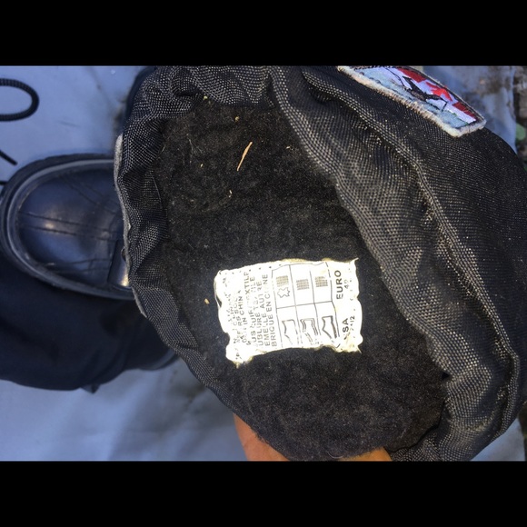 Waterproof Canadian Boots - Picture 4 of 8